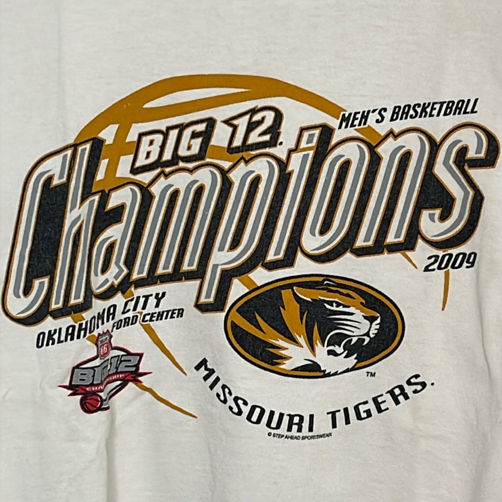 Mizzou 2009 Big12 Championship Shortsleeved T-shirt white men’s XL Preworn